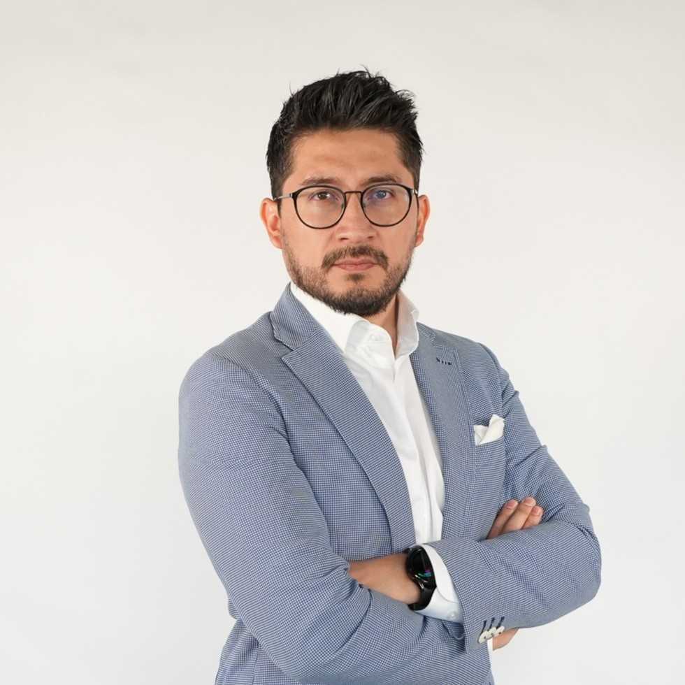 César Monzón García